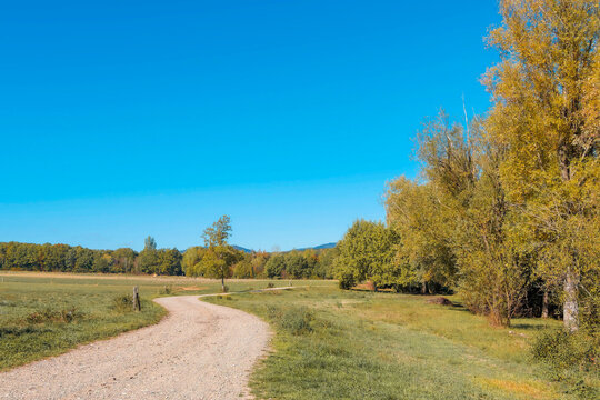  Ridge path heading southwest from Lake Michelbach in Alsace between Aspach-Michelbach, Brucklematten, Winkelmatten and continuing to Guewenheim