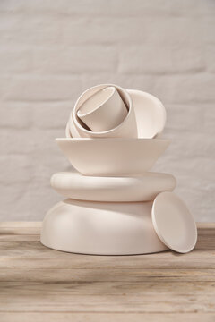 White plain clay pottery composition