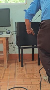 Connecting Video Capture Card to Computer Workstation