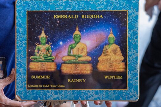 Darstellung des Smaragd-Buddha f&uuml;r drei Jahreszeiten