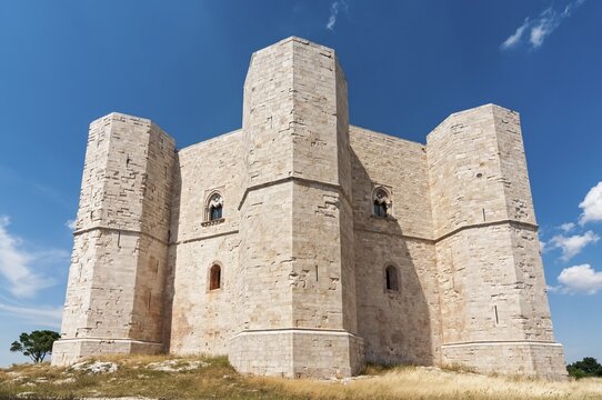 Castel del Monte, Puglia, Italy