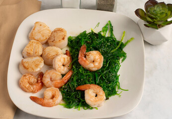  seaweed  with pan sheared  shrimp and  scallops © dmiller324