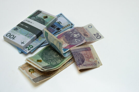 pieniądze got&oacute;wka banknoty r&oacute;żne nominały 