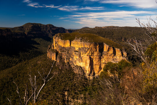 Hanging Rock rises above the Grose Valley near Baltzer Lookout in Blue Mountains National Park, New South Wales, Australia.