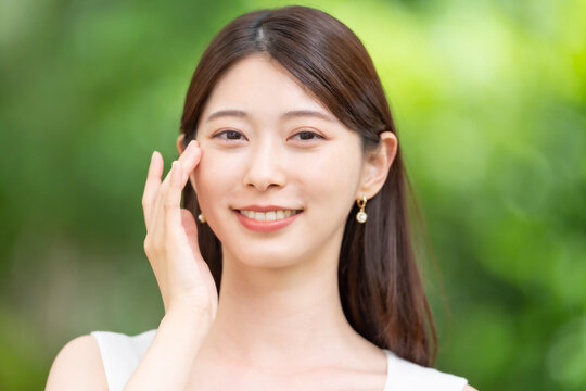 女性　スキンケア