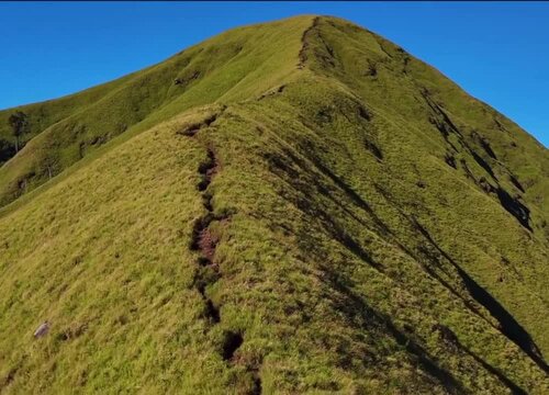 path to the mountain kids dara indonesian lombok ntb