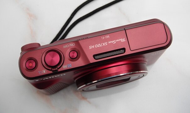 Canon PowerShot SX720 HS red compact digital camera