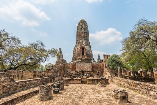Ruins of Buddhist temple Tha Wa Su Kri, Ayutthaya, Chang Wat Phra Nakhon Si Ayutthaya, Thailand