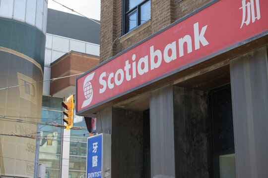exterior building and sign of Scotiabank branch at 292 Spadina Av, Toronto (Chinatown)