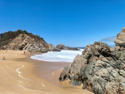 Playa Cueva del Pirata Algarrobo