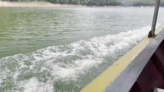 Mae Ngat Somboon Chon Dam Boat Tour, Thailand.