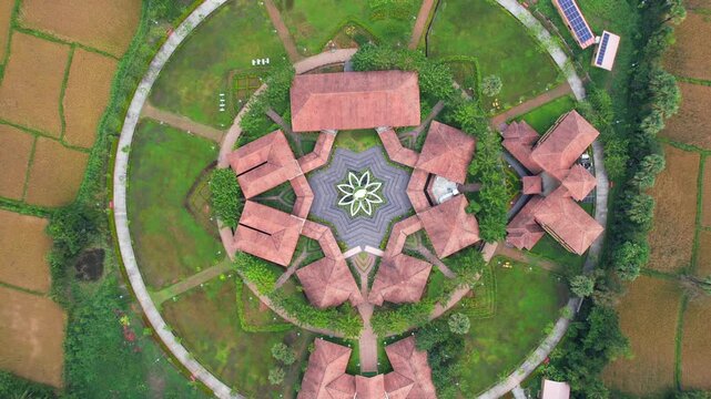 Vivekananda Statue SHRF Yoga Bana Wellness and Yoga Retreat in India 