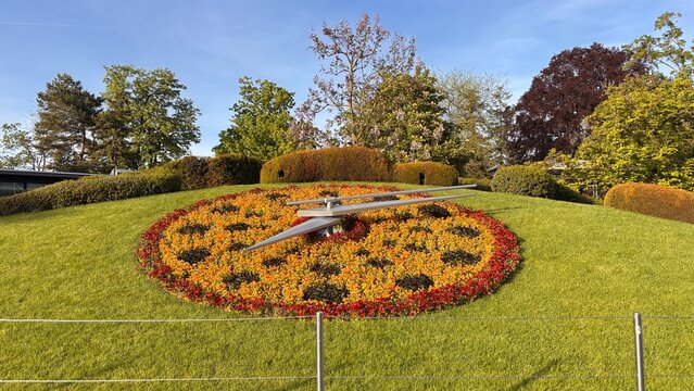 Jardin anglais flower clock geneva