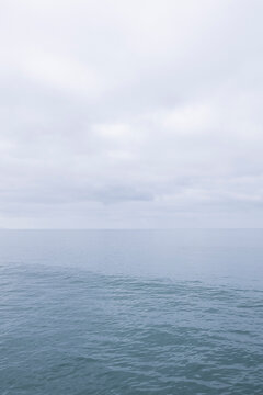 View of horizon over Pacific Ocean