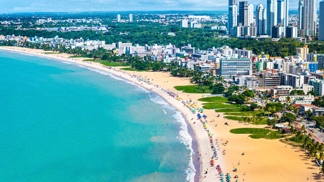 The Tamba&uacute; neighborhood is famous for its urban beach, Tamba&uacute; Beach with crystal clear waters and white sand, with tourist infrastructure, hotels, restaurants and shops. Jo&atilde;o Pessoa. Brazil, 2025