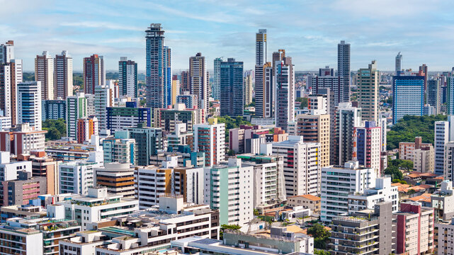 The Tamba&uacute; neighborhood is famous for its urban beach, Tamba&uacute; Beach with crystal clear waters and white sand, with tourist infrastructure, hotels, restaurants and shops. Jo&atilde;o Pessoa. Brazil, 2025