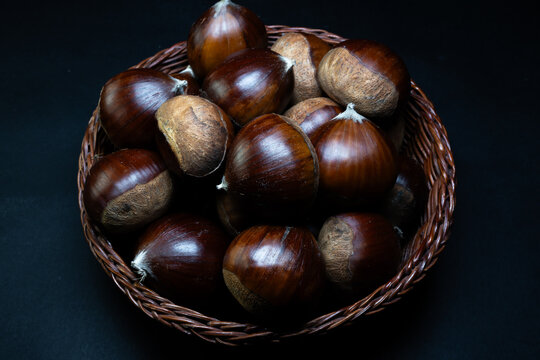 The quintessential autumn fruit: the chestnut