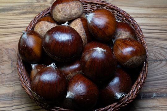 The quintessential autumn fruit: the chestnut