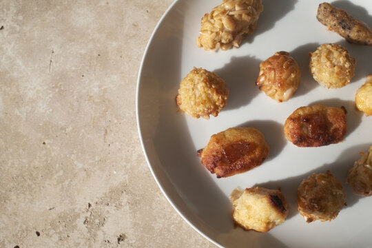 Traditional Catalan Panellets &ndash; Handmade Almond and Pine Nut Pastries for All Saints' Day