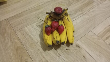 bunch of bananas © FuadHammoud