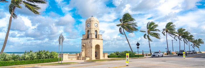 Obraz premium Worth Avenue clock tower in Palm Beach Florida USA