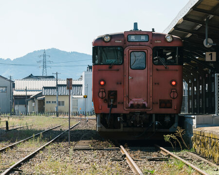 JR氷見線 氷見駅に停車しているキハ40　富山県氷見市