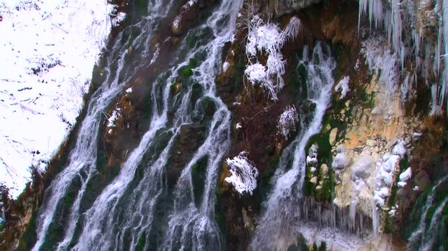 白髭の滝　冬