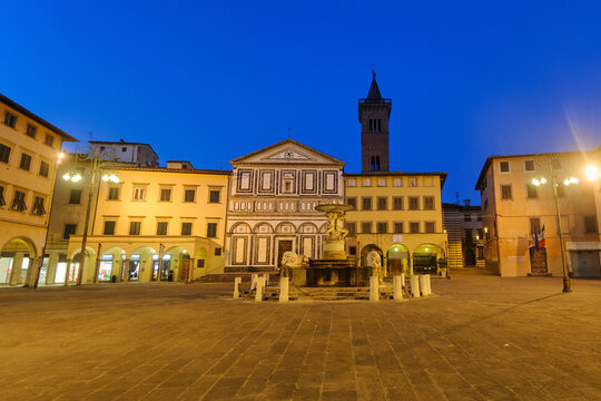 Empoli, Florence province, Italy: historic square known as Piazza Farinata degli Uberti by night