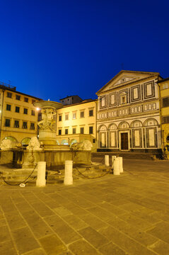 Empoli, Florence province, Italy: historic square known as Piazza Farinata degli Uberti by night