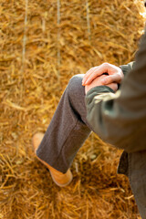 Person Standing on Hay © Veronika