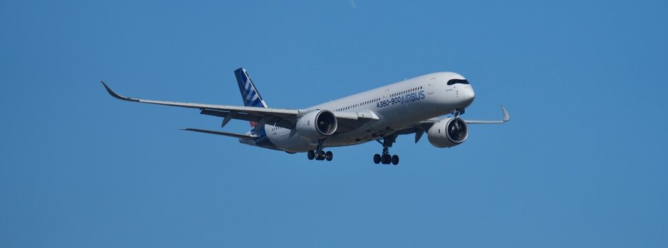 Airbus A350 900 approche banni&egrave;re