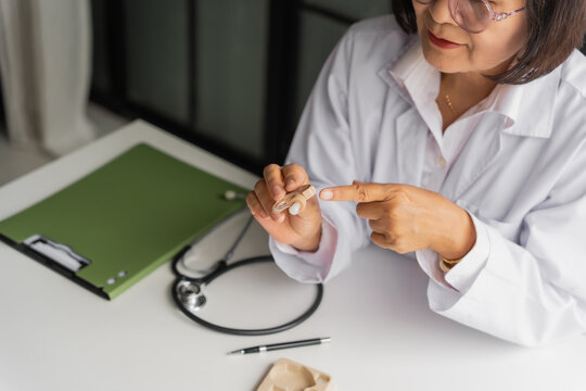 ENT doctor suggest hearing aids to patient