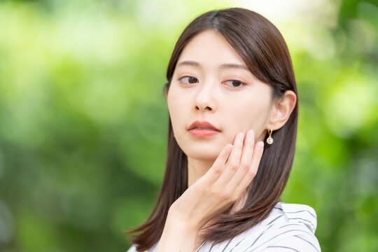 スキンケア　女性　新緑