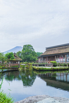 日本の風景【山梨県】夏の富士山と忍野八海
