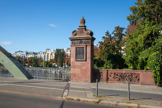 Berlin, Germany; 1st October 2026: Lessingbr&uuml;cke arch bridge spans an urban street in Berlin&rsquo;s Moabit district on a clear day