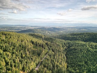 Beskidy - Polska  Babia Góra i okolice, zdjęcie wykonane dronem. Krajobraz, las, góry, piękny widok © Konrad