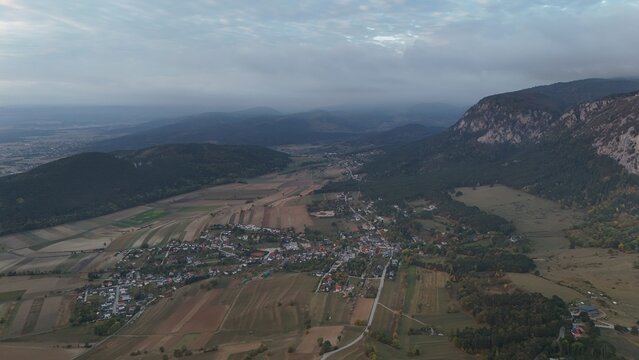 sanfte Morgenstimmung &uuml;ber der Neuen Welt, gesehen von der Hohen Wand, Nieder&ouml;sterreich 