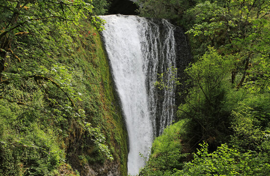 Upper cliff of Bridal Veil Falls - Columbia River Gorge area, Oregon