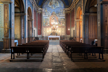 Interior of Sant Hilari Church in Vidra © Santi Rodríguez