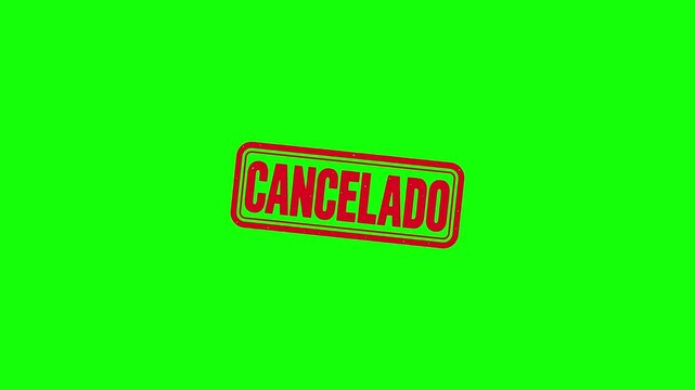 Sello rojo CANCELADO estampado con sello de madera sobre pantalla verde