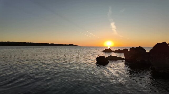 Sa Coma, Spanien: Zeitraffer des Sonnenaufgangs &uuml;ber dem Mittelmeer