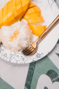 Mango sticky rice