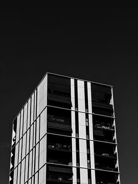 edificio Barcelona en blanco y negro
