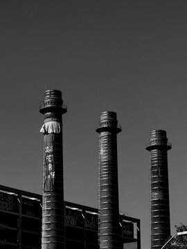 3 Chimeneas