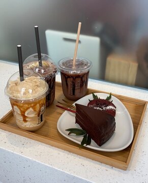 caf&eacute;