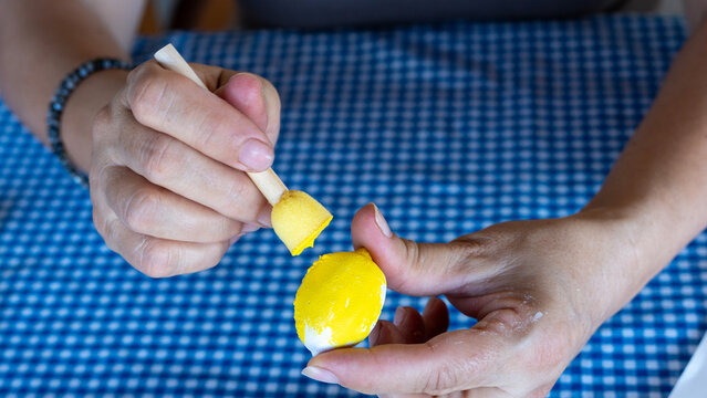 hobby painting with silicon lemon