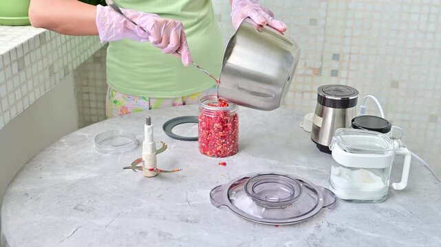 Homemade Chinese-style chili sauce