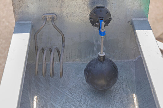 Water Heater Metal Element and Full Flow Float Valve Farm Equipment