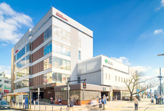 JR山手線・巣鴨駅　（巣鴨地蔵通り商店街最寄駅）