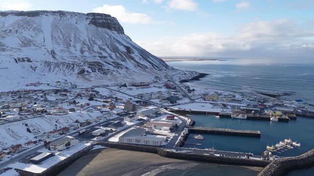 &Oacute;lafsv&iacute;k (Iceland) | Drone